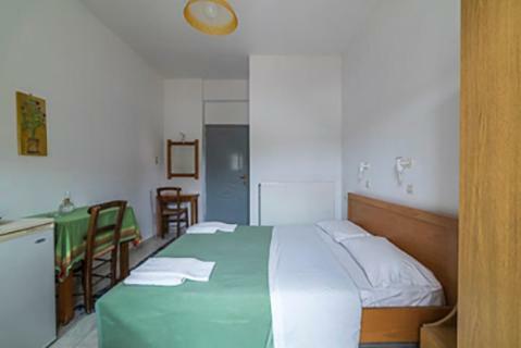 Irini Hotel Kamilari Bagian luar foto